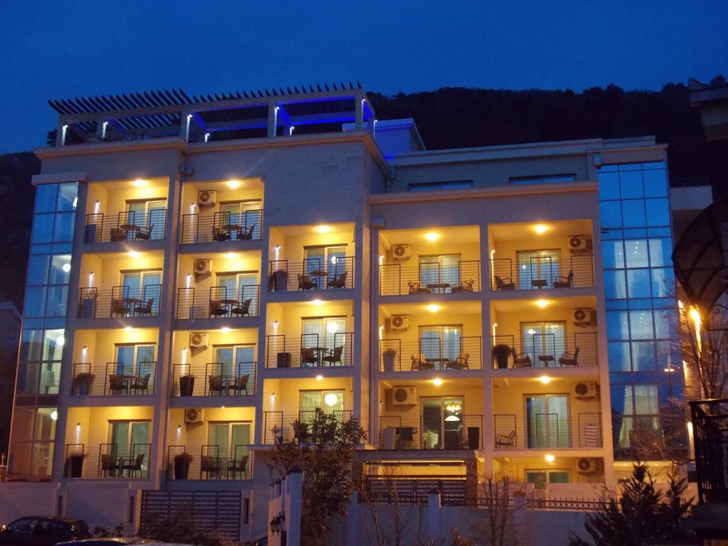 Apartments&Rooms Grand Palazzo Budva Buitenkant foto