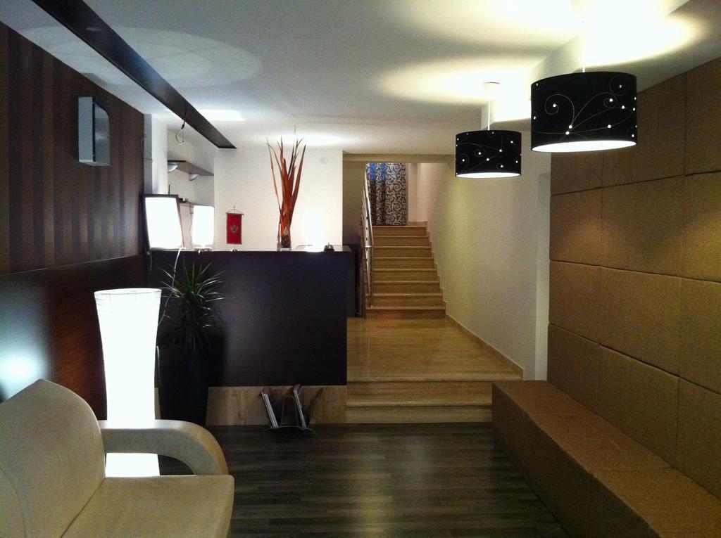 Apartments&Rooms Grand Palazzo Budva Buitenkant foto