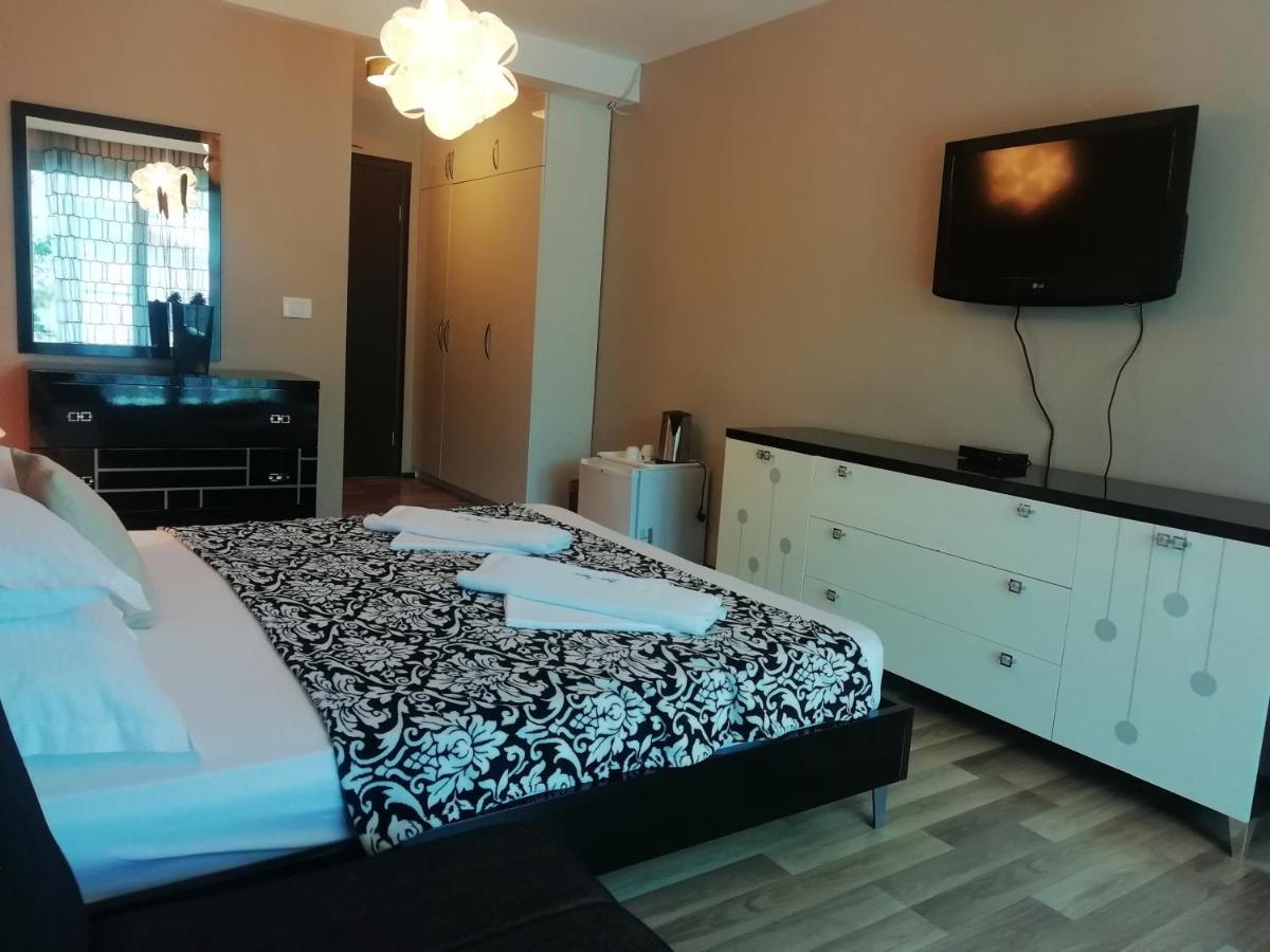 Apartments&Rooms Grand Palazzo Budva Buitenkant foto